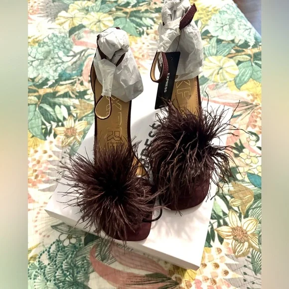 Feather Toe Heeled Sandals - Picture 5 of 9